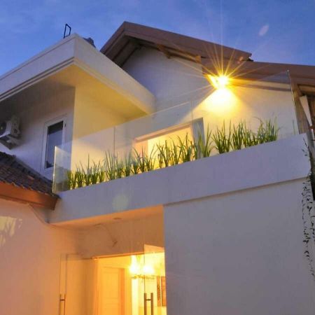 Subali Villa Seminyak Buitenkant foto