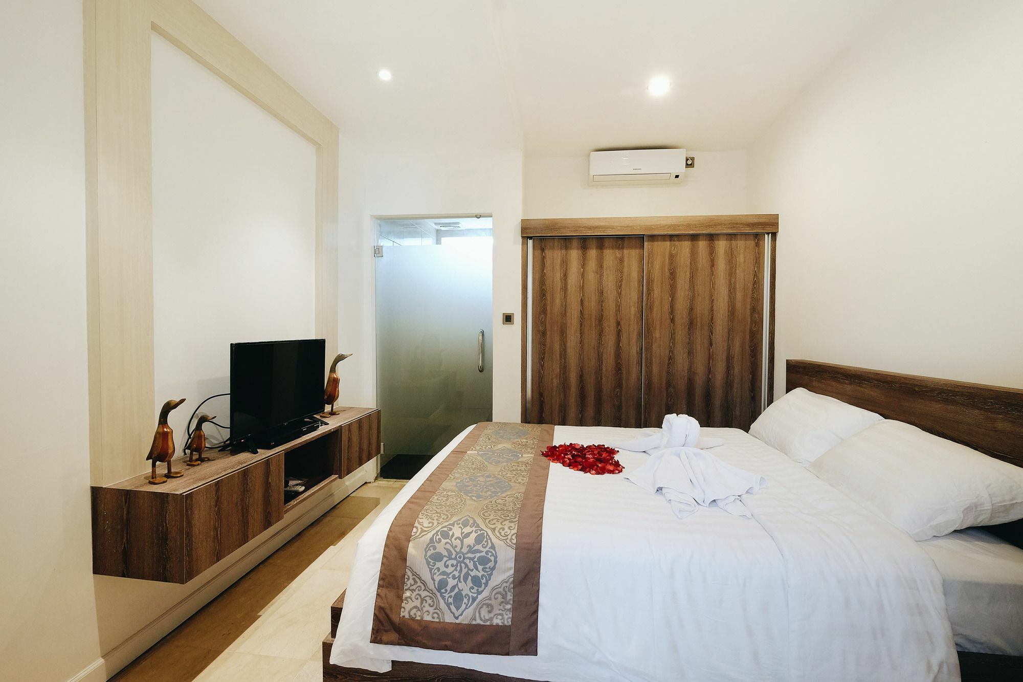 Subali Villa Seminyak Buitenkant foto